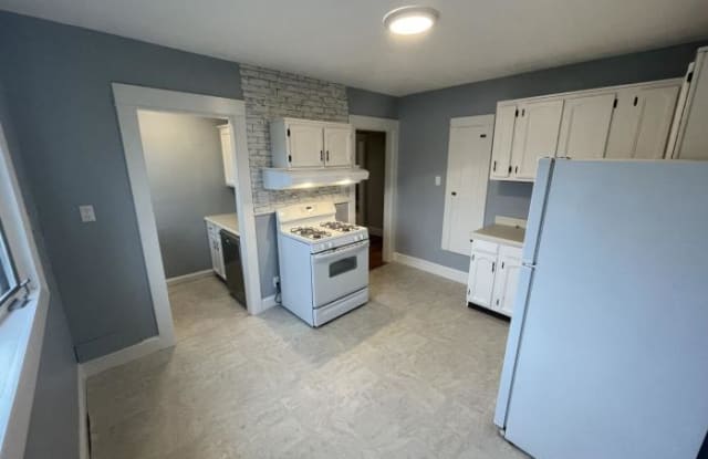 91 Grove St. - 91 Grove Street, Watertown Town, MA 02472