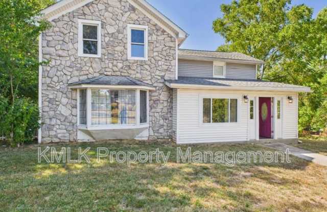 2820 S Main St photos photos