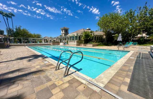 Corner Unit Two Story Townhome in the Beautiful Vista Del Lago Community! - 18638 Caminito Cantilena, San Diego, CA 92128