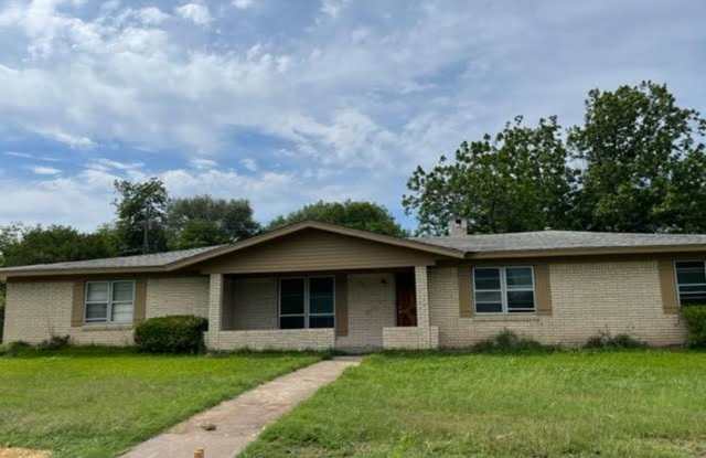 907 Susan Dr. photos photos