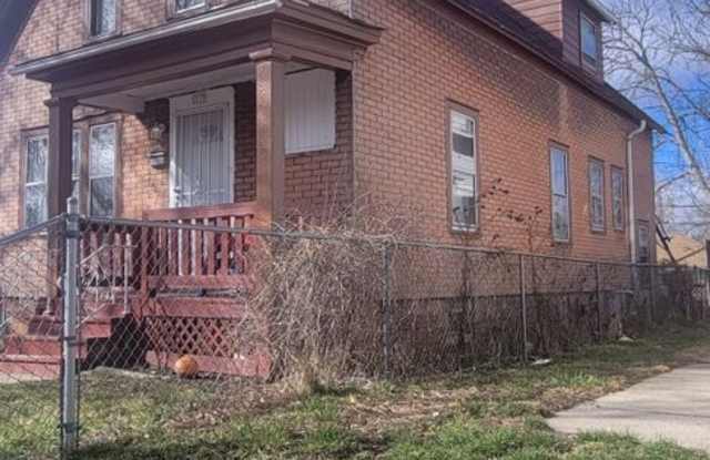 4 bed 1.5 bath House - Rare find Gallery 1