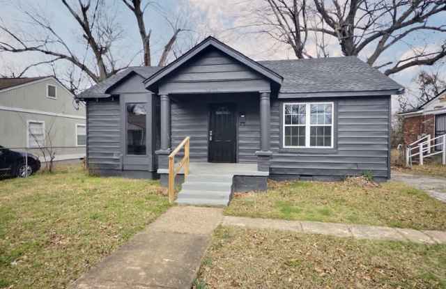 2626 Whitman Avenue photos photos