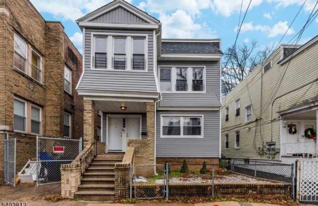 268 Leslie St photos photos 268 Leslie St photos photos