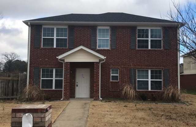 960 N. Meadowlands Dr. - 960 North Meadowlands Drive, Fayetteville, AR 72704
