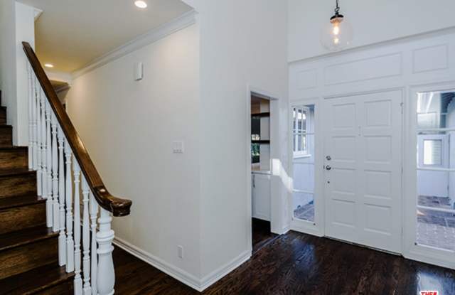 831 ALMA REAL DR Gallery 4