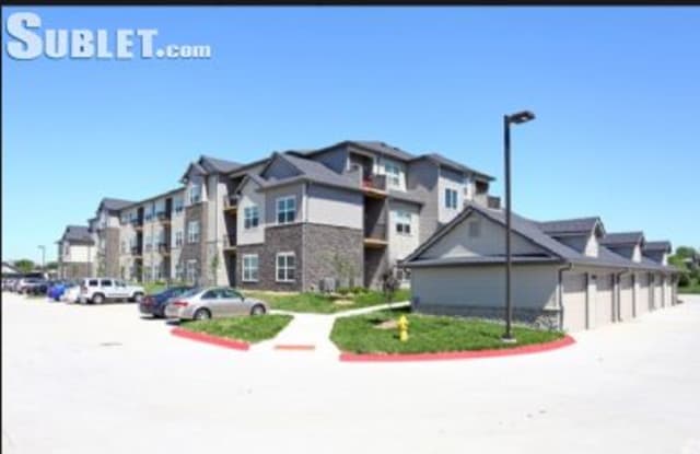 15320 Boston Pkwy - 15320 Boston Pkwy, Clive, IA 50325