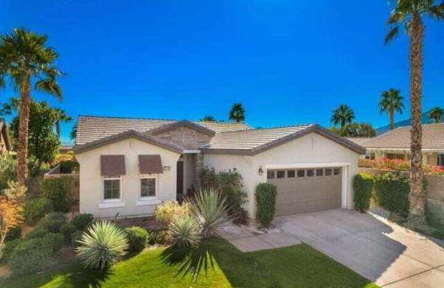 60636 Desert Shadows Drive Gallery 2