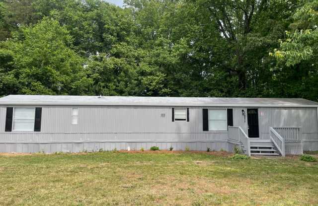 571 BETHANIA RURAL HALL - 571 Bethania-Rural Hall Road, Rural Hall, NC 27045