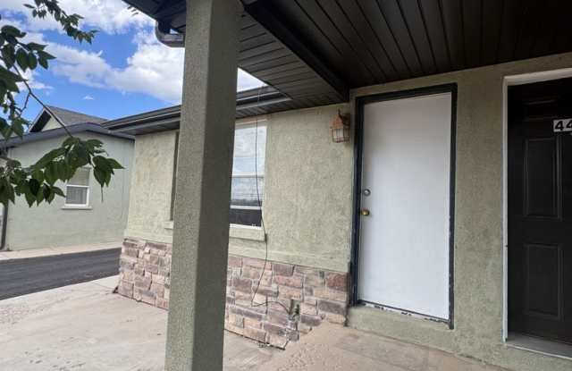 One bedroom Duplex Home near University Gallery 1