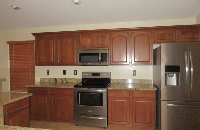 18184 W. Saguaro Ln. Gallery 3