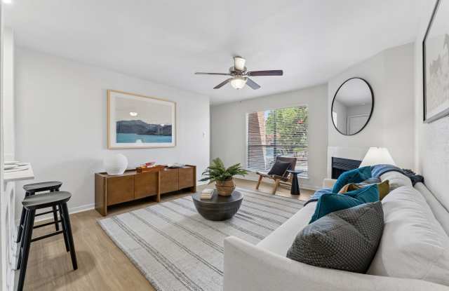 Knoll Crest Gallery 4