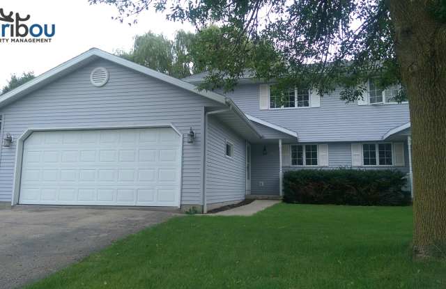 601 Louis Court - 601 Louis Court, DeForest, WI 53532
