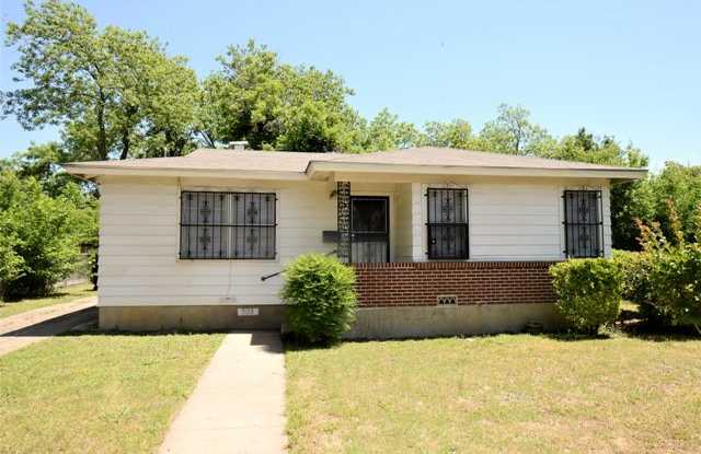 Viewable June 15th! Pets Accepted! photos photos