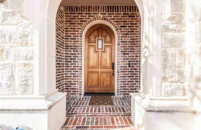 1722 Lexington Avenue Gallery 3