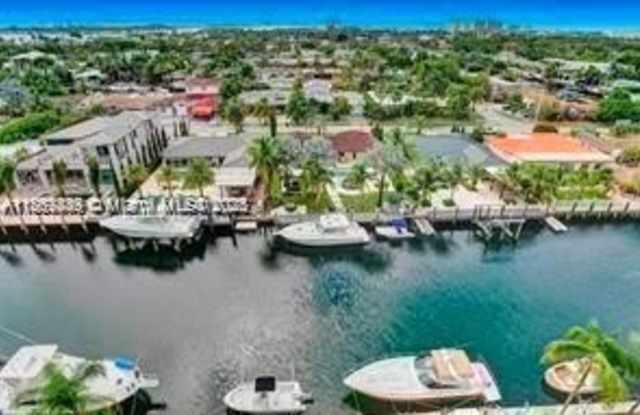 2350 NE 135th St photos photos