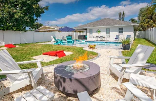 588 105th Avenue N photos photos