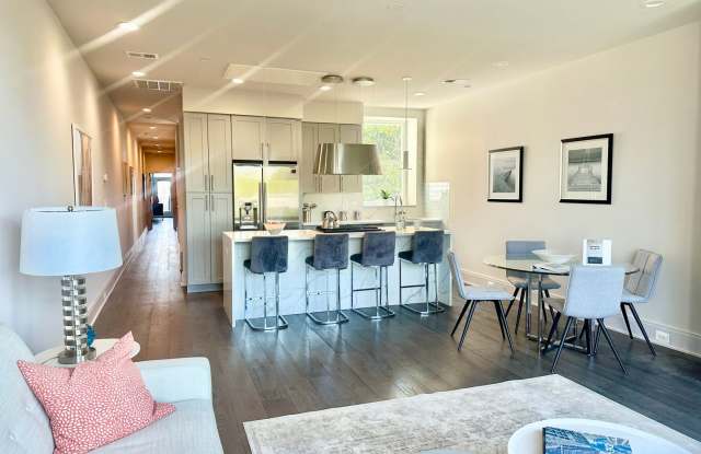 2 Bedroom 2.5 Bathroom Penthouse with Parking and Pets Welcome! - 1317 Spring Road Northwest, Washington, DC 20010