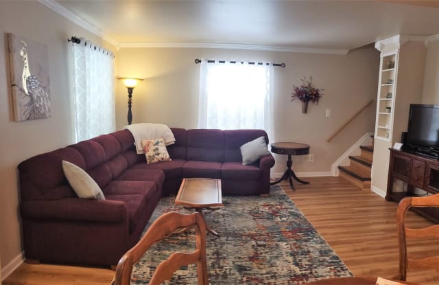 Furnished. Long or Short Term Condo with Basement - 35536 Tanglewood Drive, Sterling Heights, MI 48312