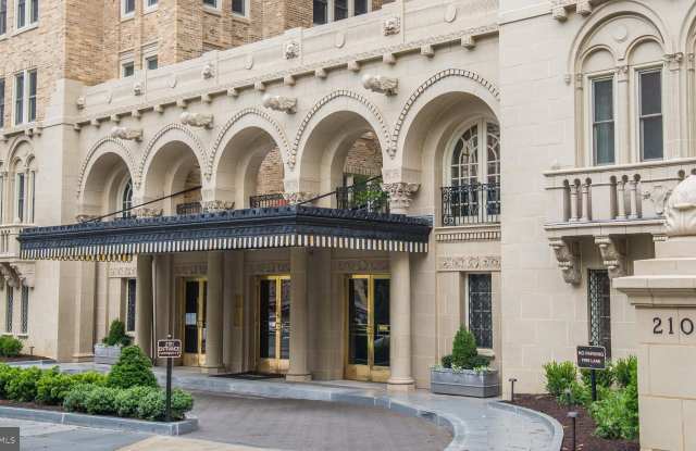 2101 CONNECTICUT Avenue NW unit: 78 photos photos