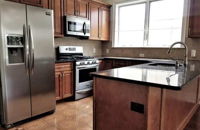 1000 WEST ST photos photos