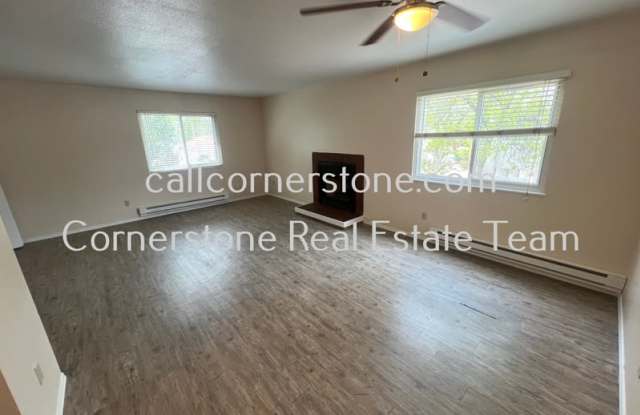 2820 W Platte Ave - A photos photos