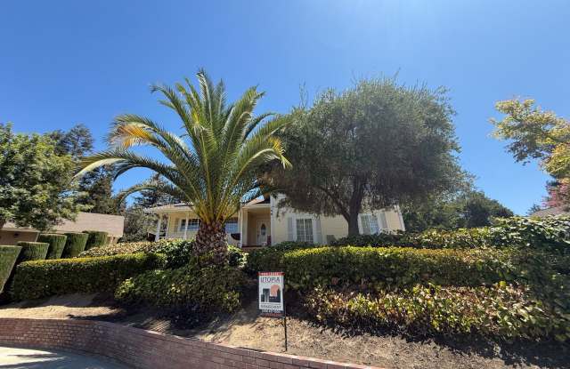 Stunning three-story home located in the charming city of Reedley, CA photos photos