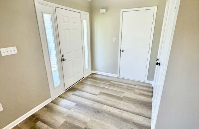 Nice 4 Bedroom Home For Rent! Gallery 3