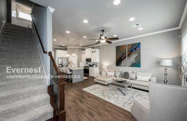 523 East B Street Gallery 2