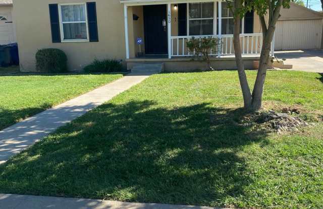 3 bedroom 2 bath home in Merced photos photos
