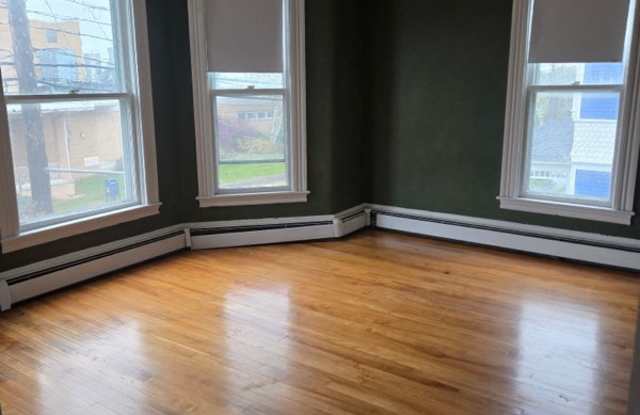 308 Center Street - 1 Gallery 1