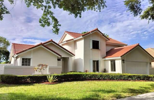 10401 NW 18 DR - 10401 Northwest 18th Drive, Plantation, FL 33322