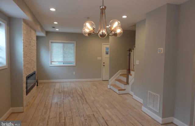 1712 FORT DAVIS STREET SE photos photos