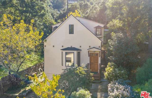 3705 Fredonia Dr photos photos