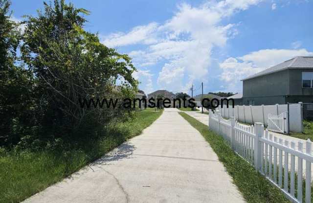 Charming 3-bedroom, 2-bathroom home Gallery 3