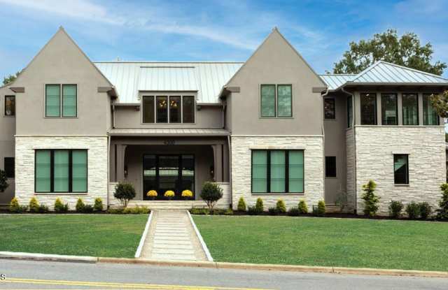 4300 Camelot Drive photos photos