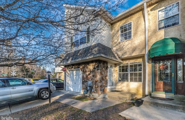 117 E WINONA AVENUE - 117 East Winona Avenue, Norwood, PA 19074