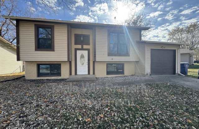 1464 Monopoly Dr photos photos