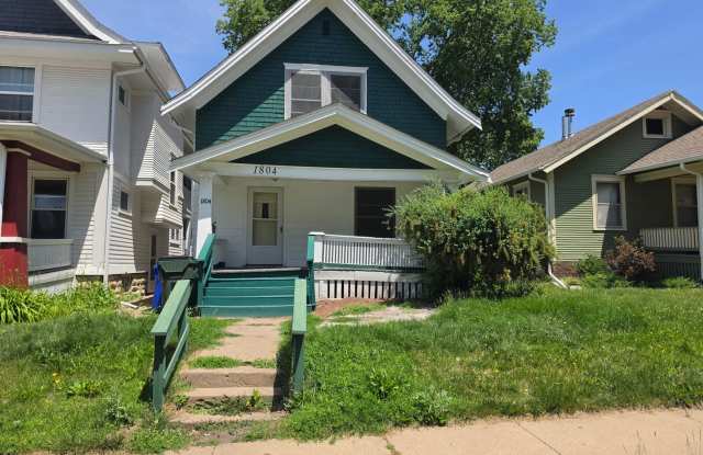 Spacious 2 bedroom cottage photos photos