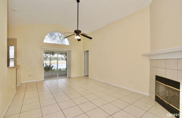 2537 Lake Jackson Circle Gallery 3
