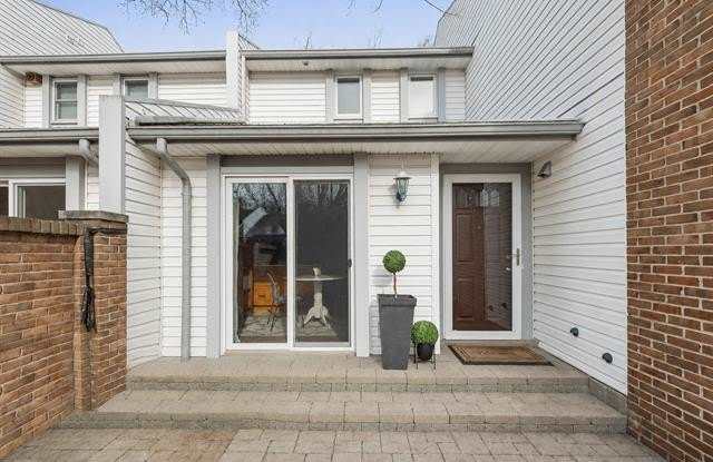 177 E LONG LAKE Road Gallery 2