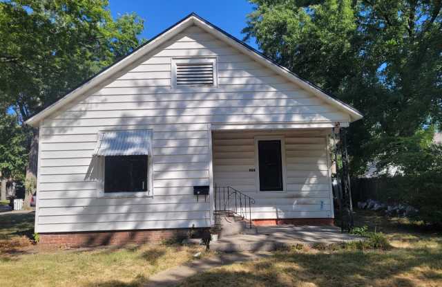 1124 W Koenig photos photos