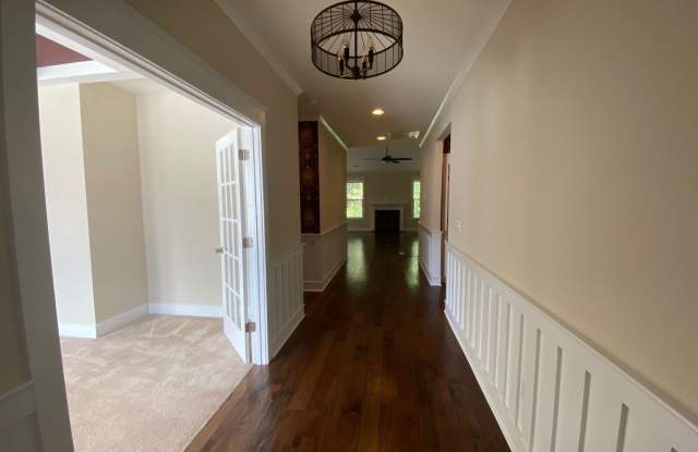 144 Summer Oak Lane Gallery 2