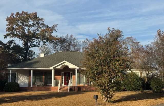 Spacious, Quality-Built Home with Expansive Yard photos photos