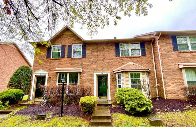 Great Townhome Convenient Location - 113 McMurray Circle, Nashville, TN 37211