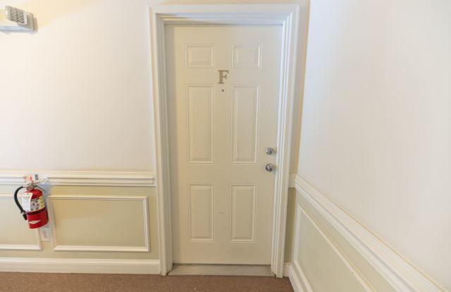 2 Bedroom Condo with Ensuite Bathroom Gallery 3