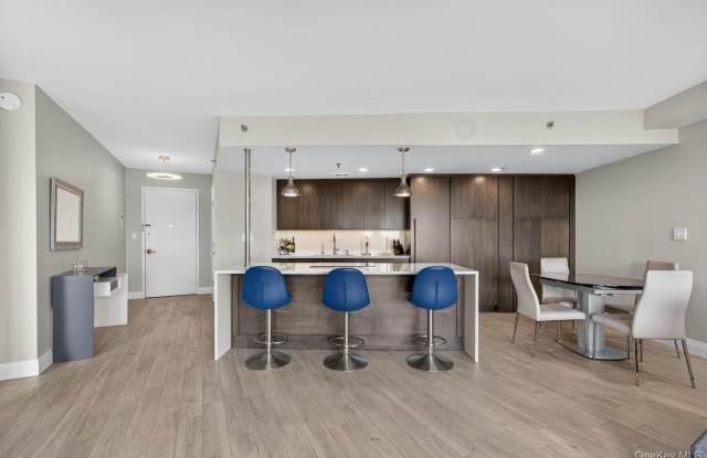 100 Hilton Avenue - 100 Hilton Avenue, Garden City, NY 11530 100 Hilton Avenue - 100 Hilton Avenue, Garden City, NY 11530