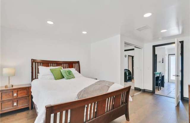 5067 Arundel Drive photos photos