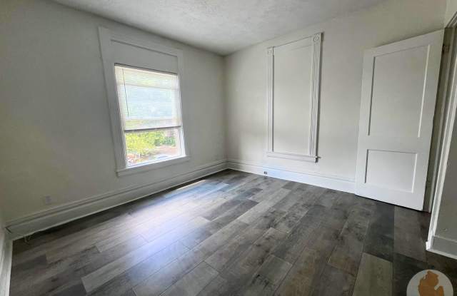 1046 Lafayette Avenue Southeast - 2 Gallery 3