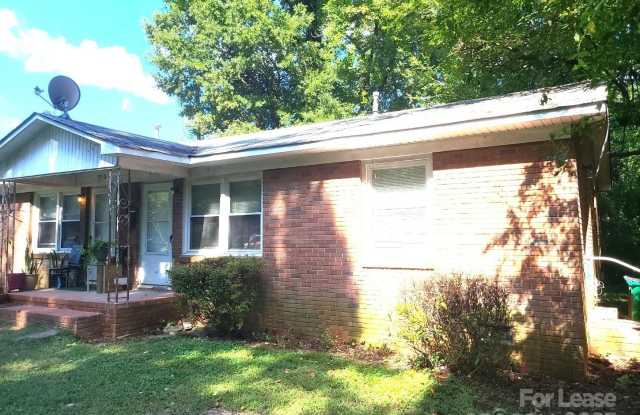 956 S Hoskins Road photos photos