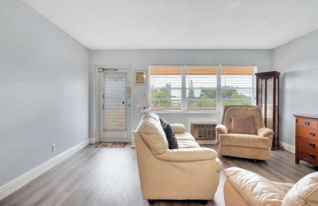 16 ANDOVER A Gallery 4